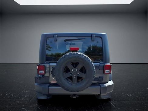 Used 2017 Jeep Wrangler Sport AWD/4WD image 4