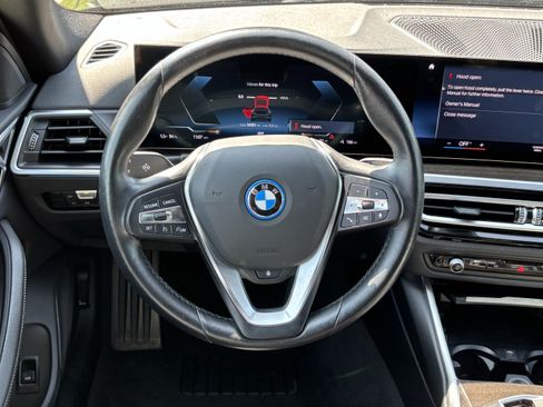 Certified 2023 BMW i4 eDrive40 w/ Premium Package RWD image 18