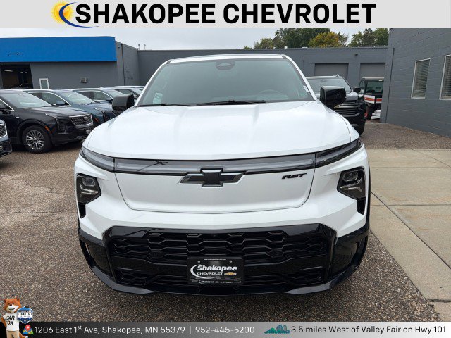 Used 2024 Chevrolet Silverado EV RST AWD/4WD image 2