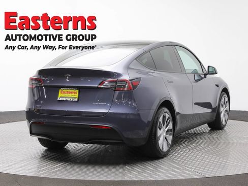 Used 2023 Tesla Model Y Long Range AWD/4WD image 5