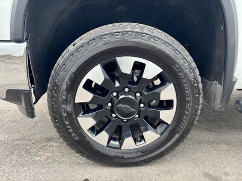 Used 2020 Chevrolet Silverado 2500 Custom w/ Custom Value Package AWD/4WD image 22