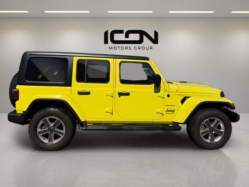 Used 2023 Jeep Wrangler Unlimited Sahara w/ Cold Weather Group AWD/4WD image 6