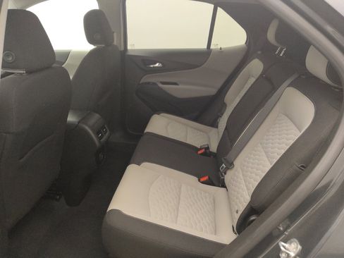Used 2021 Chevrolet Equinox LS w/ LS Convenience Package AWD/4WD image 18