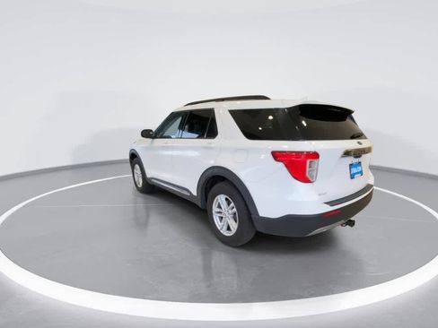 Used 2020 Ford Explorer XLT w/ Equipment Group 202A AWD/4WD image 6