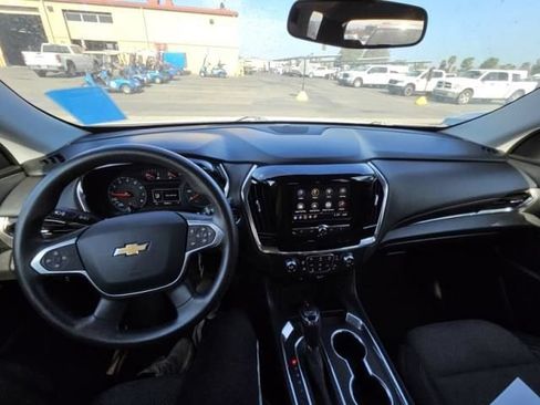 Used 2020 Chevrolet Traverse LS FWD image 3