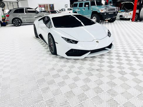 Used 2015 Lamborghini Huracan LP 610-4 image 3