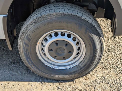 New 2025 Mercedes-Benz Sprinter 2500 image 9