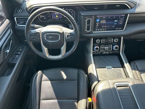 Used 2021 GMC Yukon Denali w/ Denali Ultimate Package image 25