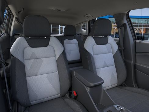 New 2026 Chevrolet Trax LS w/ LS Convenience Package FWD image 40