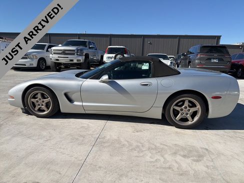 Used 1999 Chevrolet Corvette Convertible w/ Memory Pkg image 8