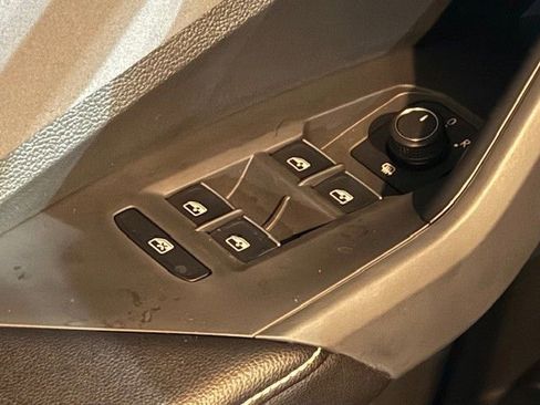 New 2026 Volkswagen Jetta SE image 31