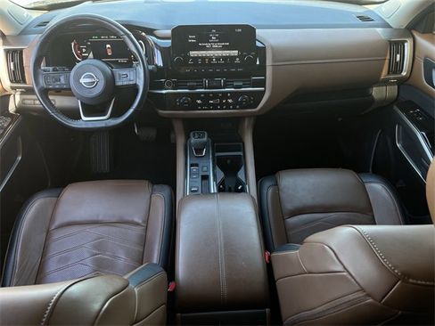 Used 2023 Nissan Pathfinder Platinum w/ Cargo Package image 11