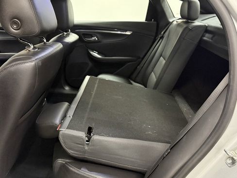 Used 2018 Chevrolet Impala LT image 22