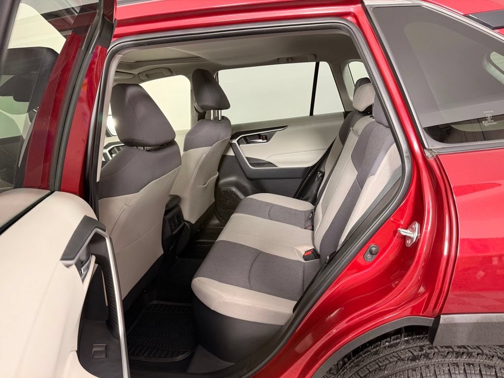 Used 2019 Toyota RAV4 XLE w/ Convenience Package AWD/4WD image 15