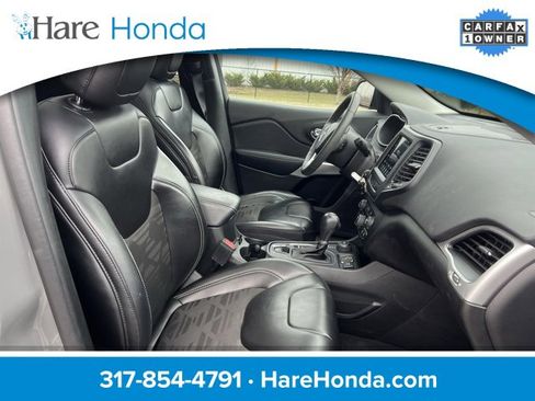 Used 2022 Jeep Cherokee Latitude w/ Sun & Sound Group image 32