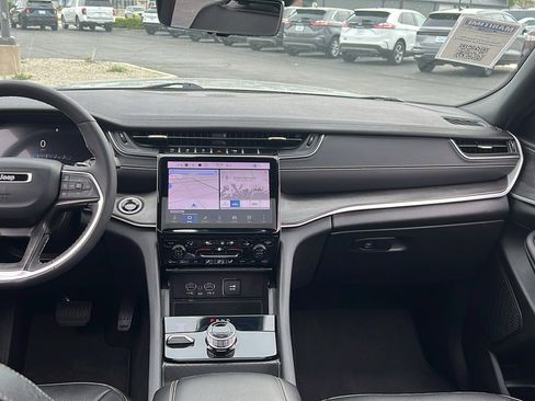 Used 2024 Jeep Grand Cherokee L Limited w/ Luxury Tech Group II image 22