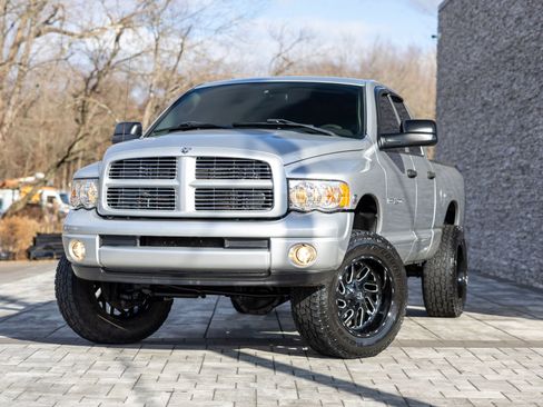 Used 2004 Dodge Ram 2500 Truck SLT w/ Sport Appearance Group image 1