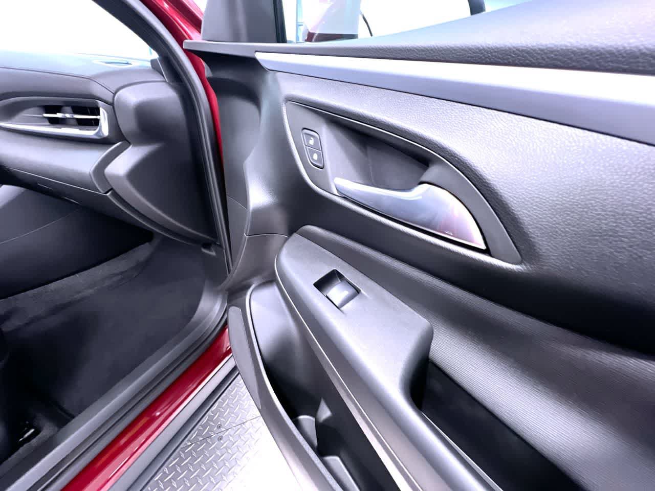 Used 2025 Buick Envista Preferred w/ Convenience I Package FWD image 35