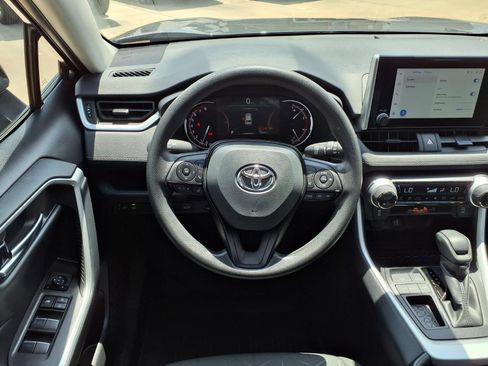 Certified 2025 Toyota RAV4 XLE w/ Convenience Package FWD image 17
