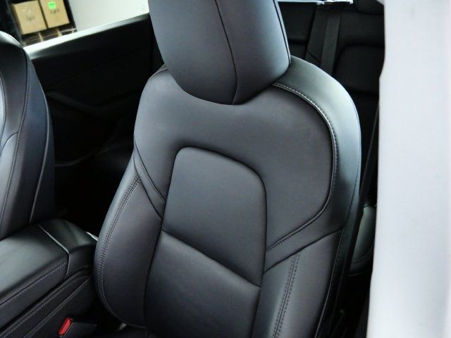 Used 2023 Tesla Model Y Long Range AWD/4WD image 18