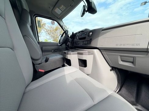 New 2027 Ford E-350 and Econoline 350 Super Duty RWD image 21