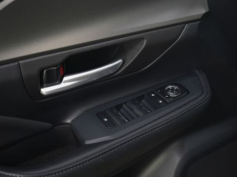 Used 2025 Toyota Grand Highlander AWD image 23