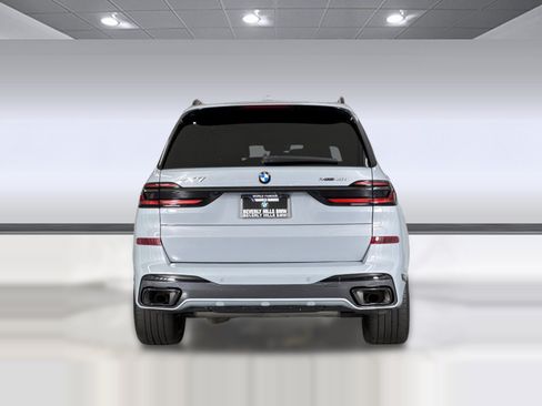Used 2024 BMW X7 xDrive40i w/ M Sport Package AWD/4WD image 9