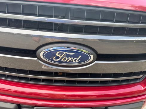 Used 2018 Ford F150 XLT w/ Equipment Group 302A Luxury AWD/4WD image 32
