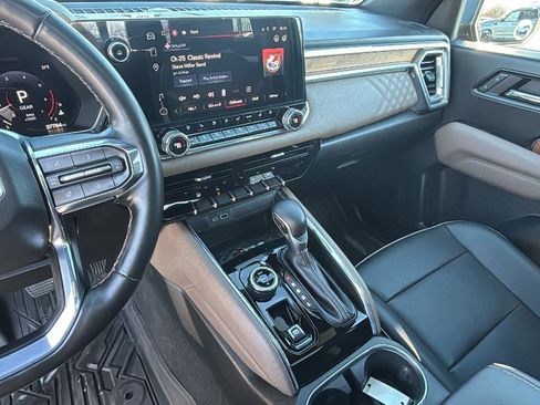 Used 2023 GMC Canyon Denali image 21