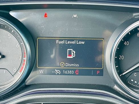 Used 2023 Buick Encore GX Select w/ Sport Touring Package FWD image 12