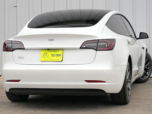 Used 2022 Tesla Model 3 image 5
