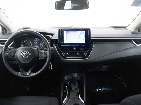 Used 2025 Toyota Corolla LE FWD image 15