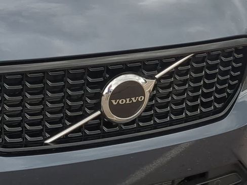 Used 2026 Volvo XC40 B5 Core w/ Protection Package Premier AWD/4WD image 11