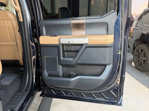Used 2022 Ford F350 Lariat w/ Lariat Ultimate Package AWD/4WD image 36