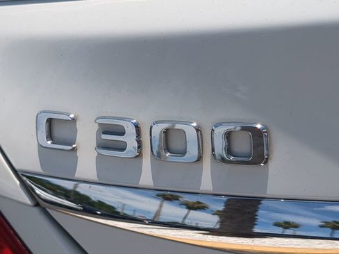 Used 2017 Mercedes-Benz C 300 4MATIC Sedan image 10