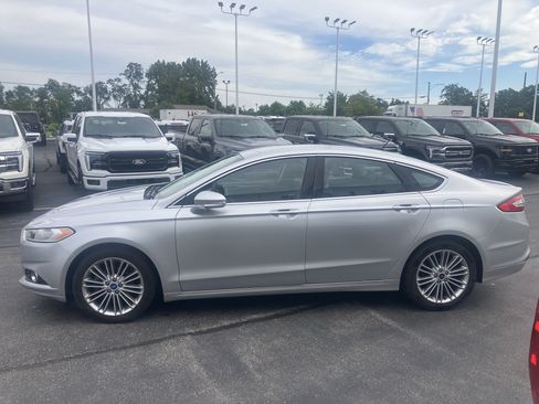 Used 2013 Ford Fusion SE FWD image 4