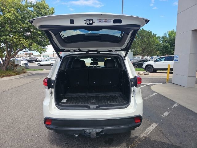 Used 2018 Toyota Highlander XLE AWD/4WD image 7