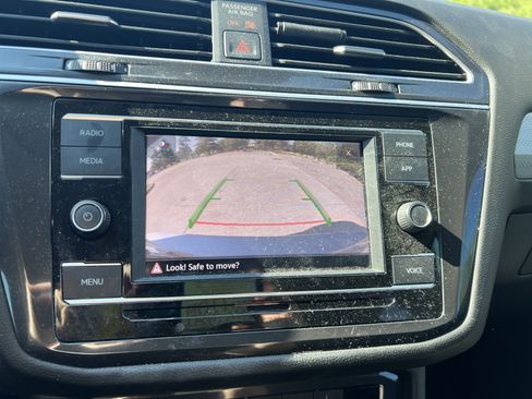 Used 2024 Volkswagen Tiguan S FWD image 21