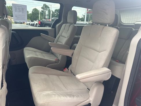 Used 2014 Dodge Grand Caravan SXT w/ UConnect Hands-Free Group FWD image 15