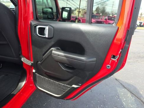 Used 2023 Jeep Wrangler Unlimited Sport w/ Sun And Sound Package AWD/4WD image 46