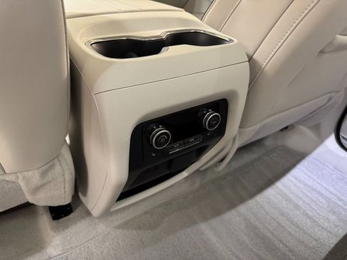 Used 2025 Buick Enclave Avenir w/ Super Cruise Package image 23