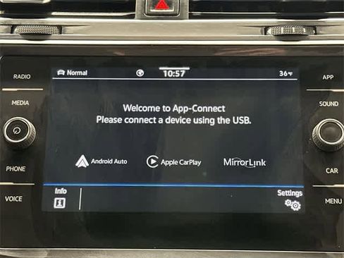 Certified 2022 Volkswagen Tiguan SE w/ Panoramic Sunroof Package image 14