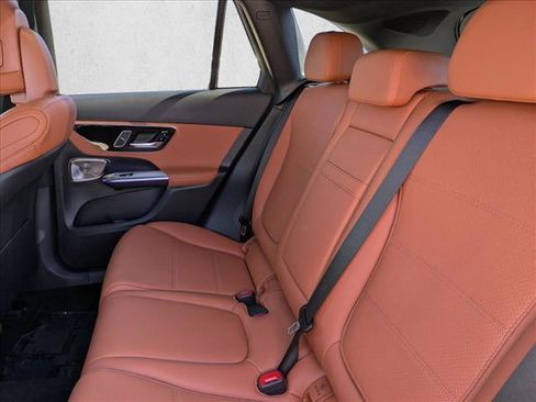 New 2026 Mercedes-Benz GLC 300 image 17