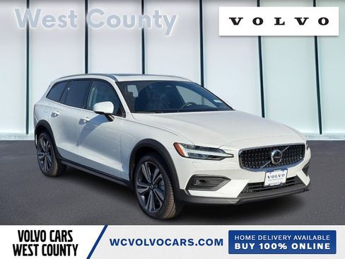 New 2026 Volvo V60 B5 Cross Country Plus w/ Climate Package image 1