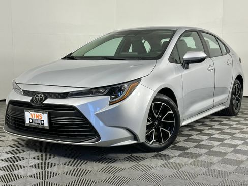 Used 2024 Toyota Corolla LE FWD image 28