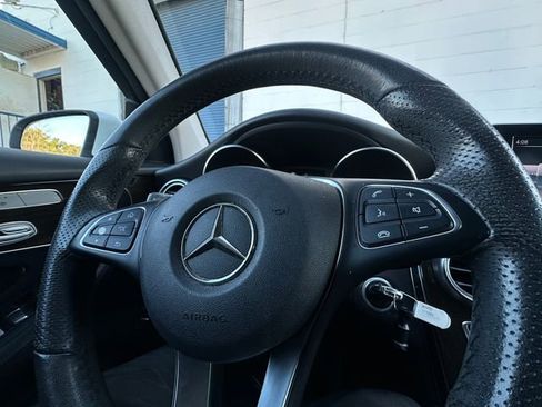 Used 2019 Mercedes-Benz GLC 300 image 14