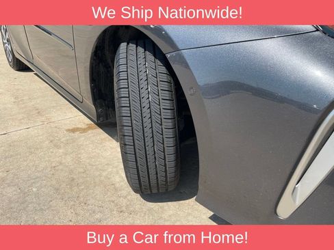 Used 2022 Toyota Prius XLE AWD/4WD image 16