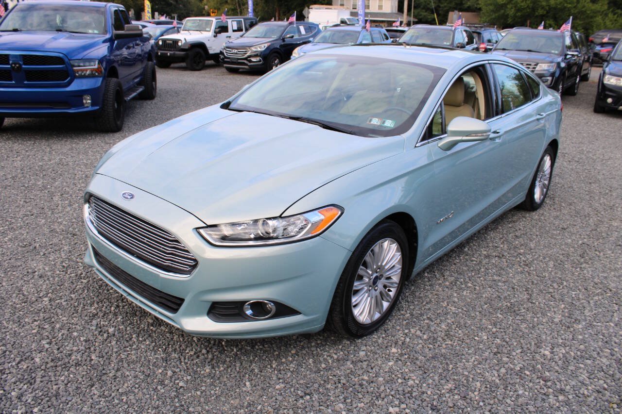 Used 2014 Ford Fusion SE w/ Equipment Group 502A FWD image 2