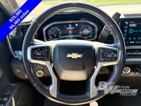 Used 2022 Chevrolet Silverado 1500 LT AWD/4WD image 16