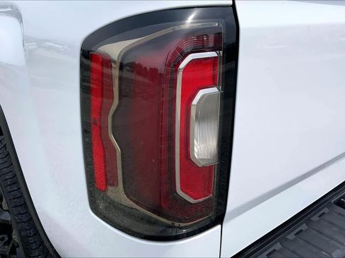 Used 2018 GMC Sierra 1500 SLT w/ Enhanced Driver Alert Package RWD image 28